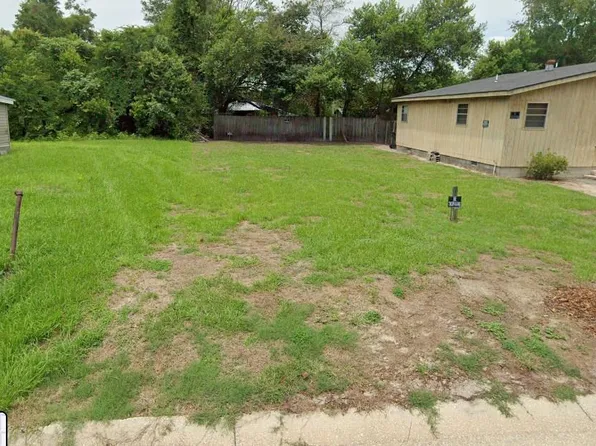 19 10th St NW, Moultrie, GA 31768