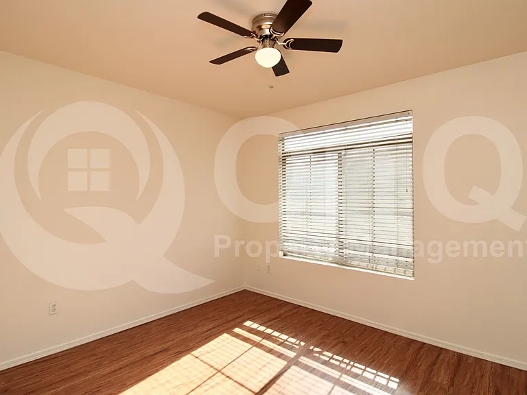 2402 E 5th St #1562 — Photo 8