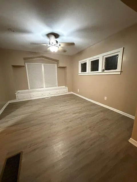 4 bed, 1.0 bath, 1500 sqft, $1,600 — Photo 4