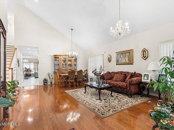 4th image of 53 Yates Road