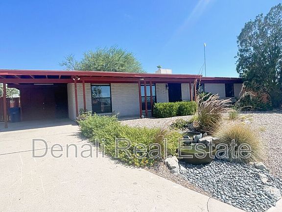 2nd image of 1921 S Kevin Dr