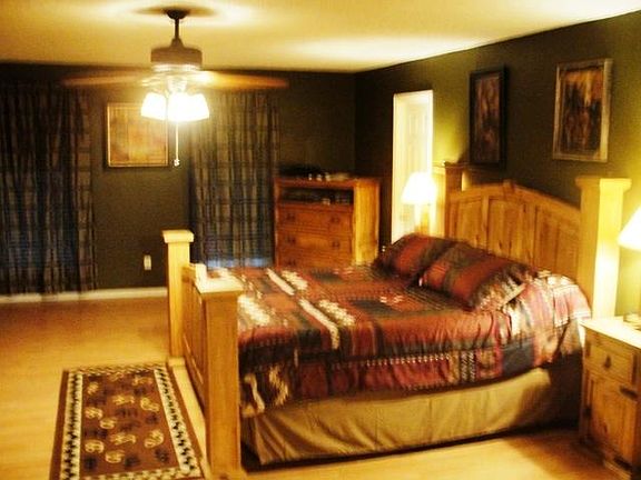 5th image of 702 Bugg Street
