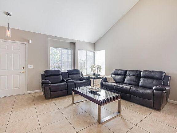 3rd image of 540 Melinda Ct