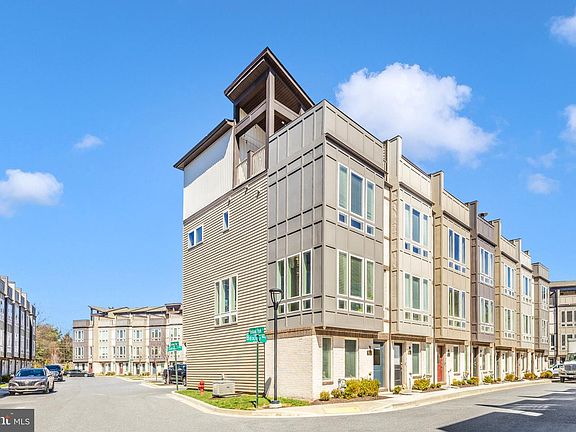 2nd image of 1403 Bexley Way