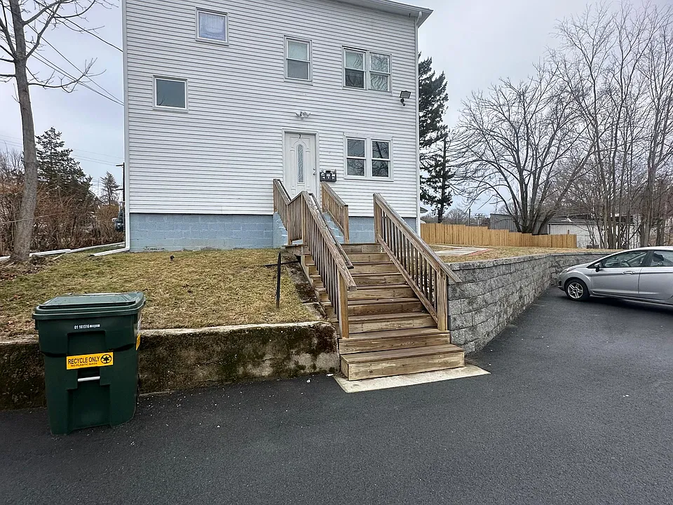 7 Hill St #3
