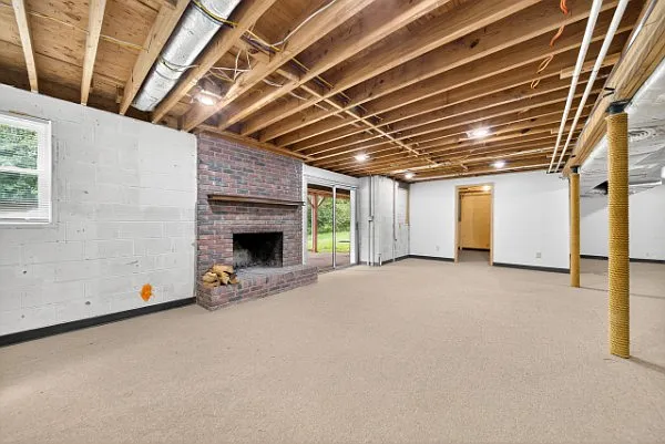 121 Caldwell Dr — Photo 36