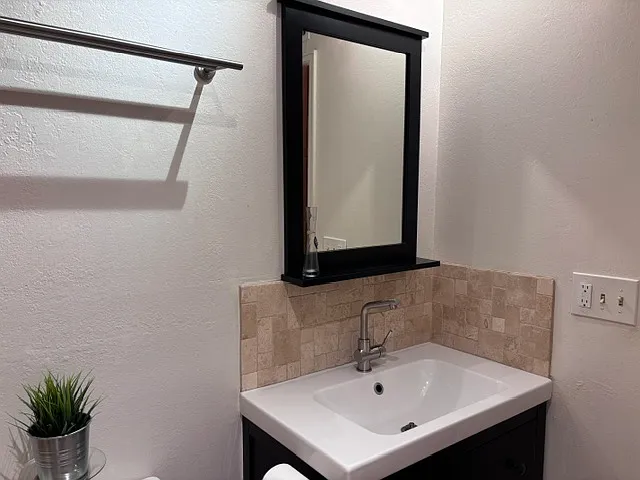 3250 Oneal Cir #C24 — Photo 10