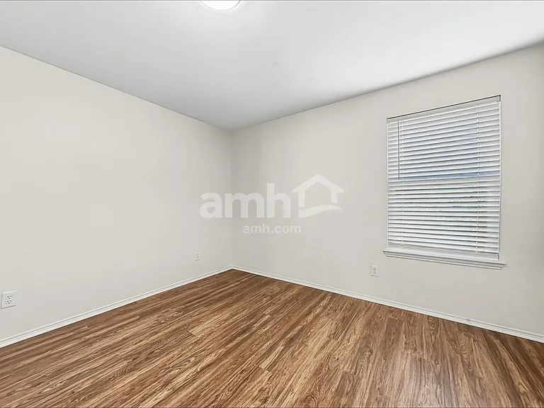 48 Daisy Dr — Photo 15