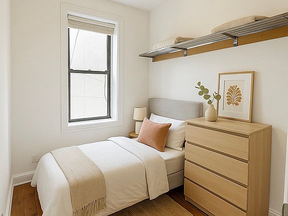 3rd image of 194 Bedford Ave APT 1