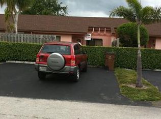 5137 E Lakes Dr, Pompano Beach, FL 33064