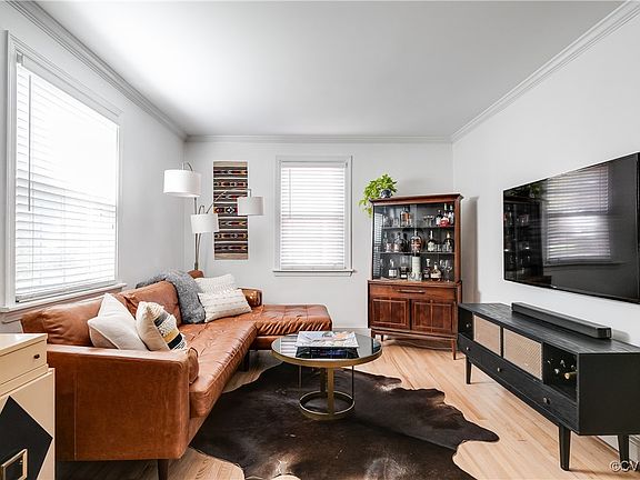 3rd image of 4902 Park Ave