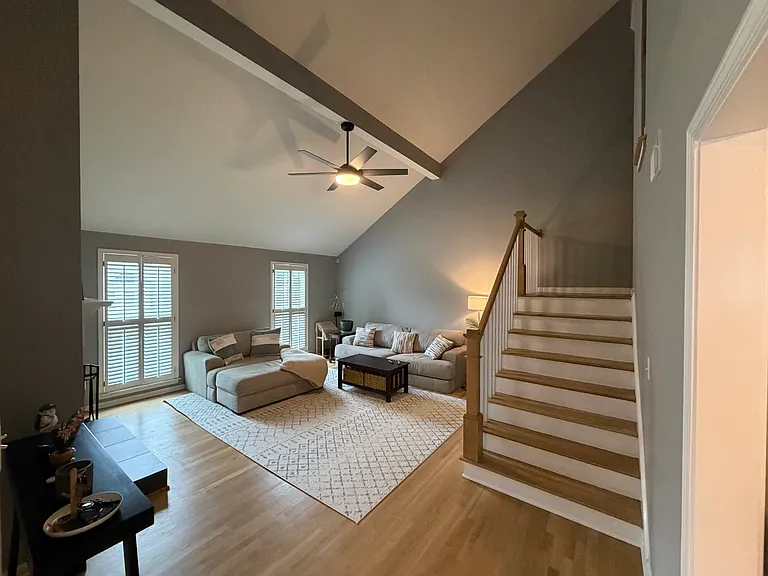 1215 Defoor Ct NW — Photo 2