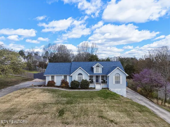 400 Monticello Dr, Lenoir City, TN 37771