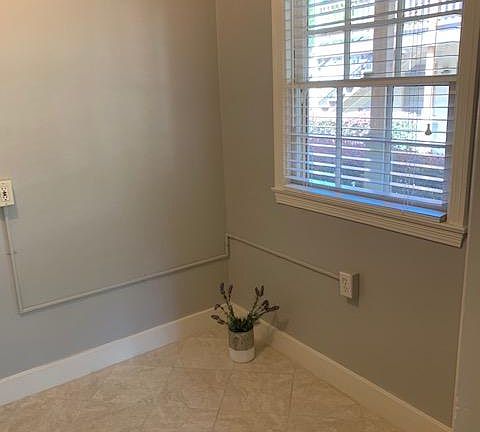 4th image of 3209 L St