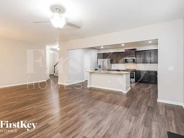 547 Winder Trl — Photo 3