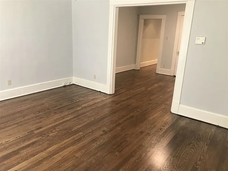688 S Mansfield St — Photo 7