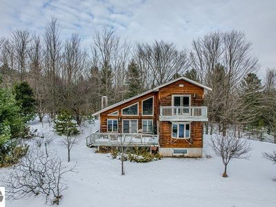 3065 Leisure Ln, Boyne City, MI, 49712