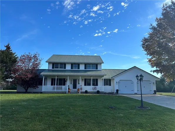 43 Bradford Hls, Sullivan, IL 61951