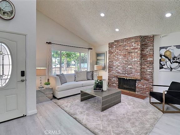 3rd image of 14605 Seron Ave