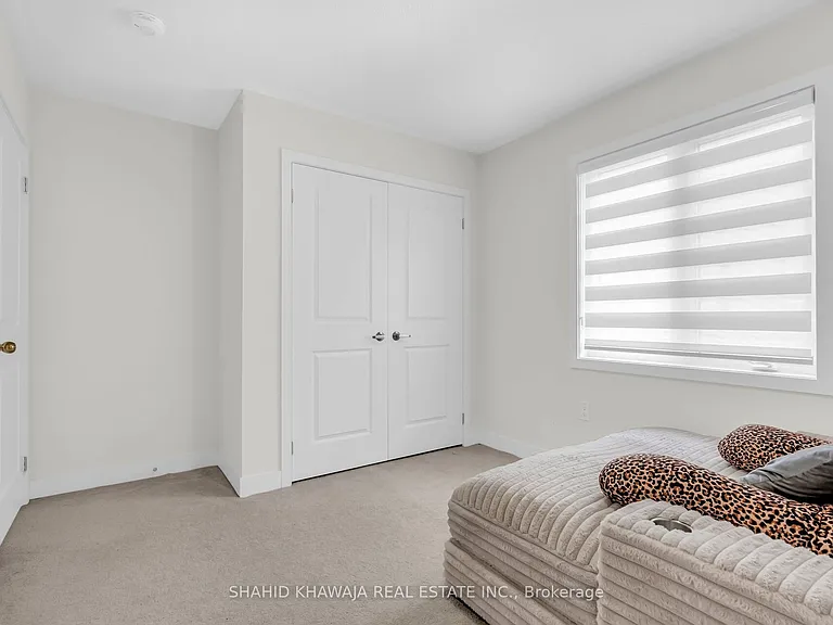 641 Leatherleaf Lndg — Photo 32