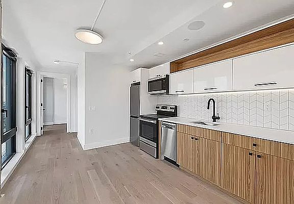 4th image of 60 W 125th St #1407