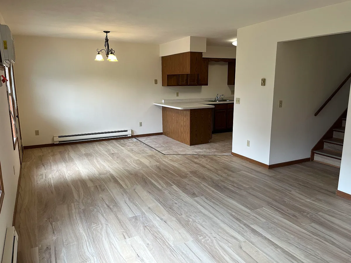 Building Photo - 846 Hemlock Dr #846