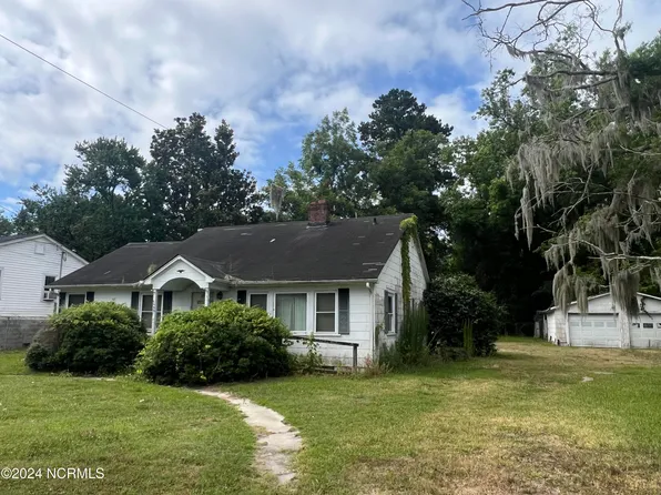 2405 Oaks Road, New Bern, NC 28560