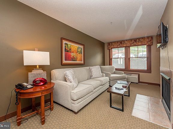 3rd image of 565 Glendale Rd #116