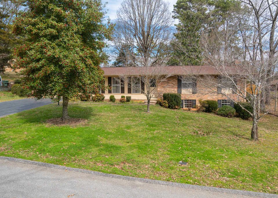1st image of 4719 Maywood Ln