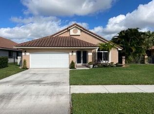 4039 NW 5th Dr, Deerfield Beach, FL 33442