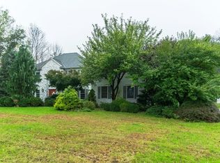 2 Harvest Ln, Kinnelon, NJ 07405