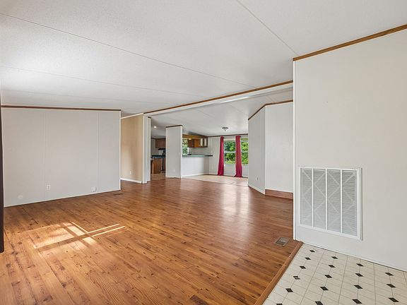 5th image of 1422 Dove Ln