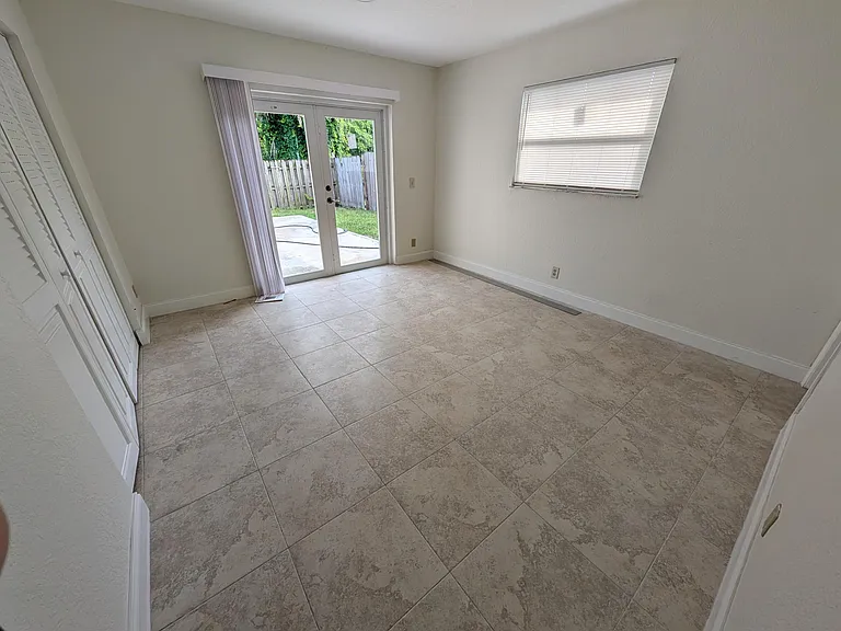 4626 Arthur St — Photo 11