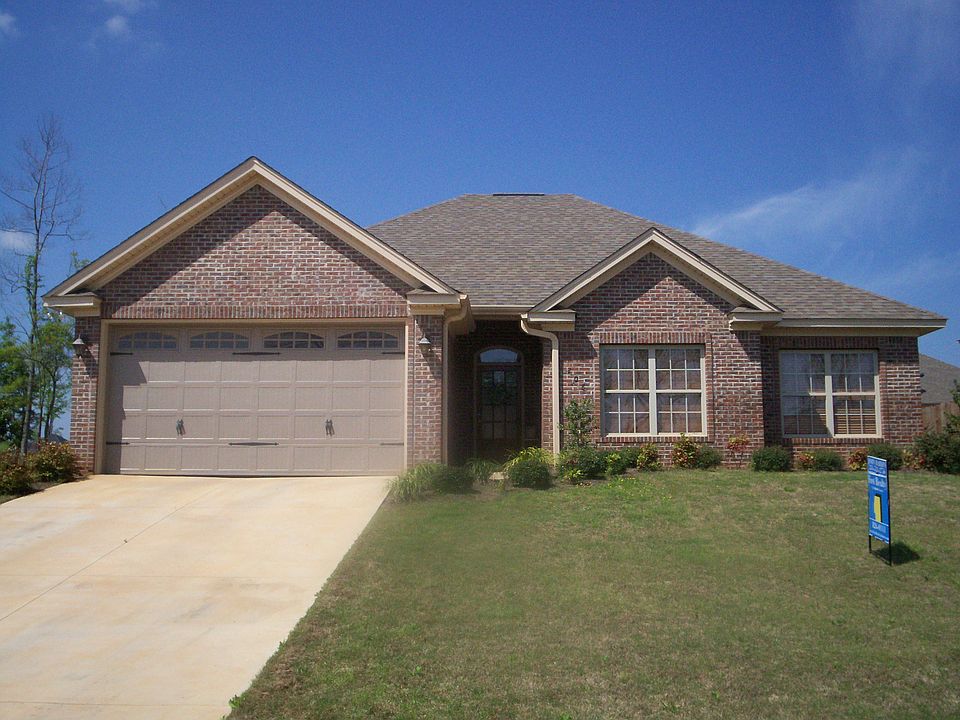 1206 Sawyer Drive