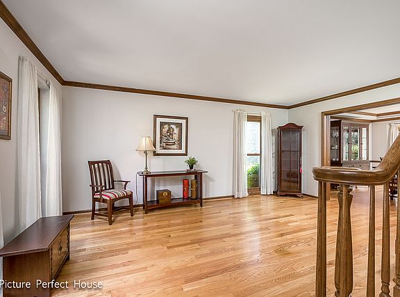 4th image of 1404 Green Trails Dr