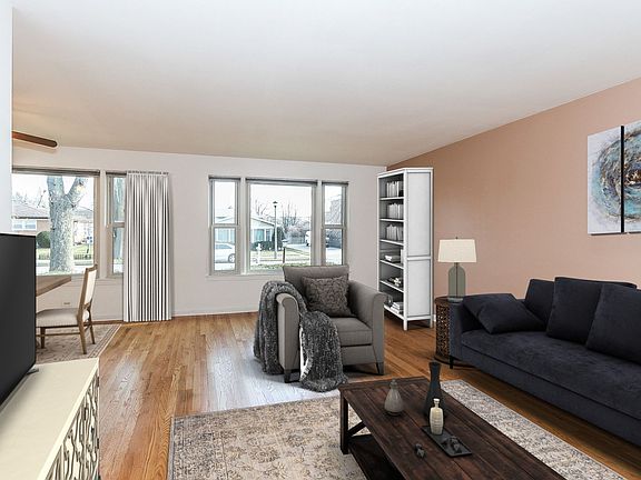 4th image of 8450 Trumbull Ave