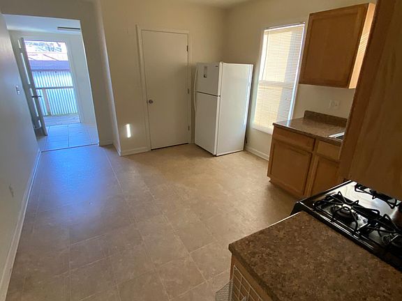 4th image of 1815 1/2 Clyde Ct
