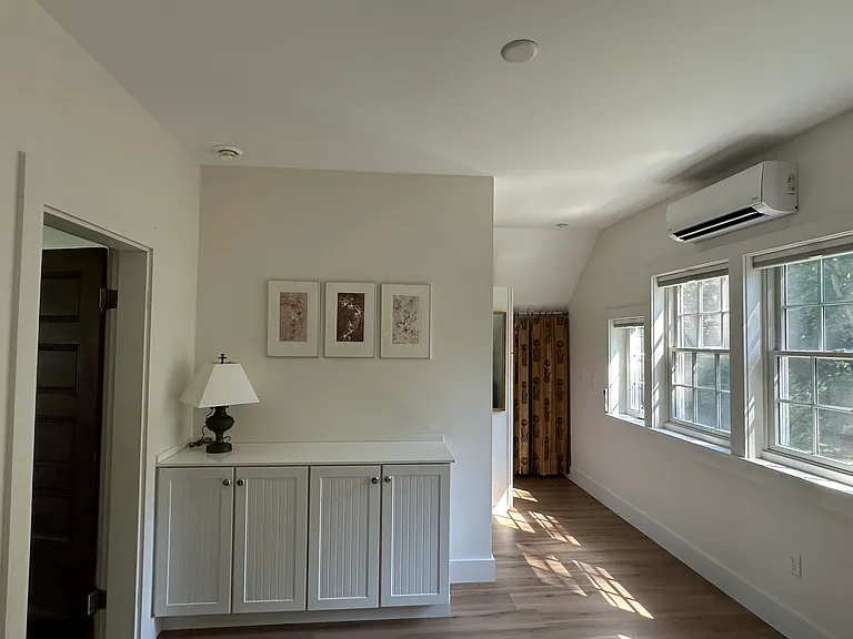 441 W Shore Rd — Photo 14
