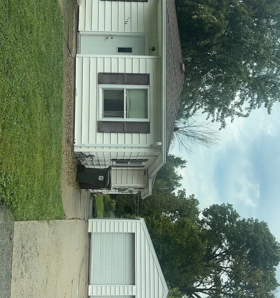 2 bed, 900 sqft, $1,200 — Photo 1