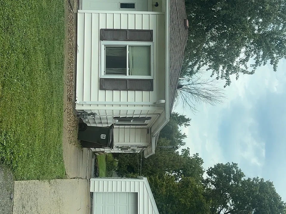 1125 Bertchwood St