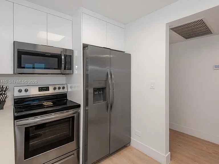 2301 Collins Ave #927 — Photo 24