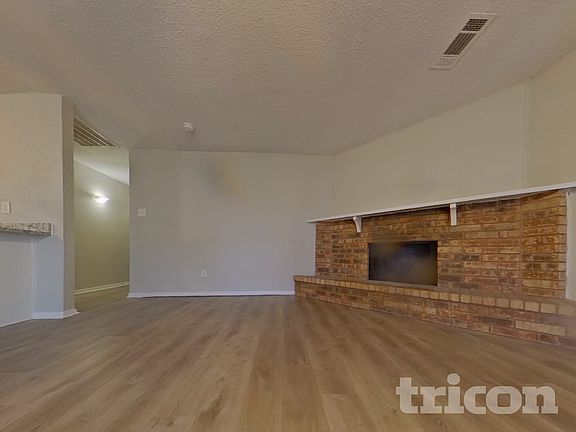 2nd image of 7437 Sandhurst Ln