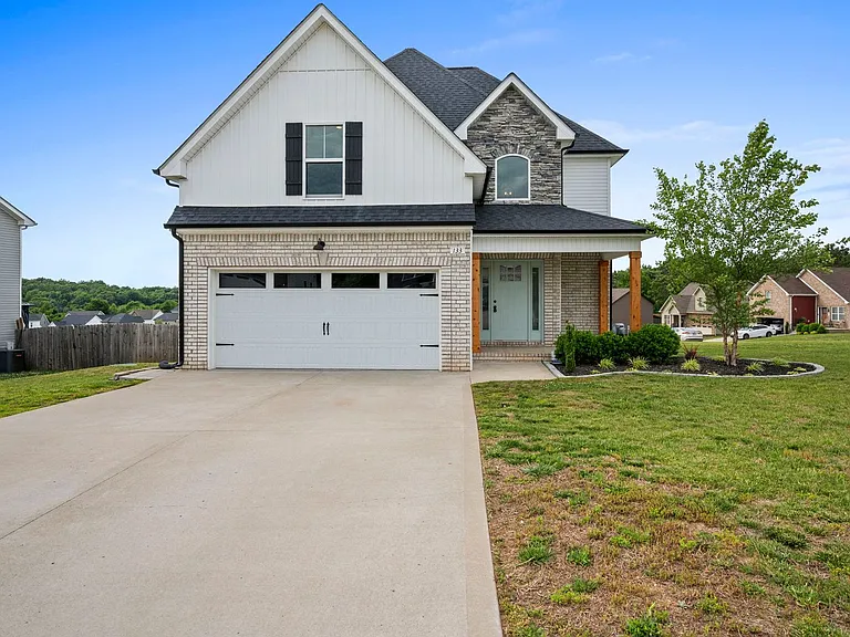 133 Tomahawk Pointe — Photo 1