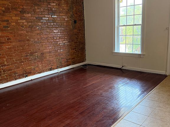 5th image of 1255 Carrollsburg Pl SW APT A