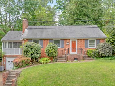 1221 Greenway Rd, Charlottesville, VA, 22903