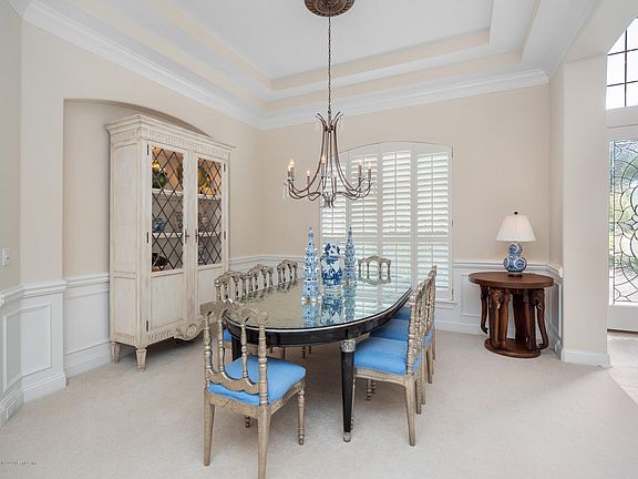 5th image of 225 Pinehurst Pointe Dr