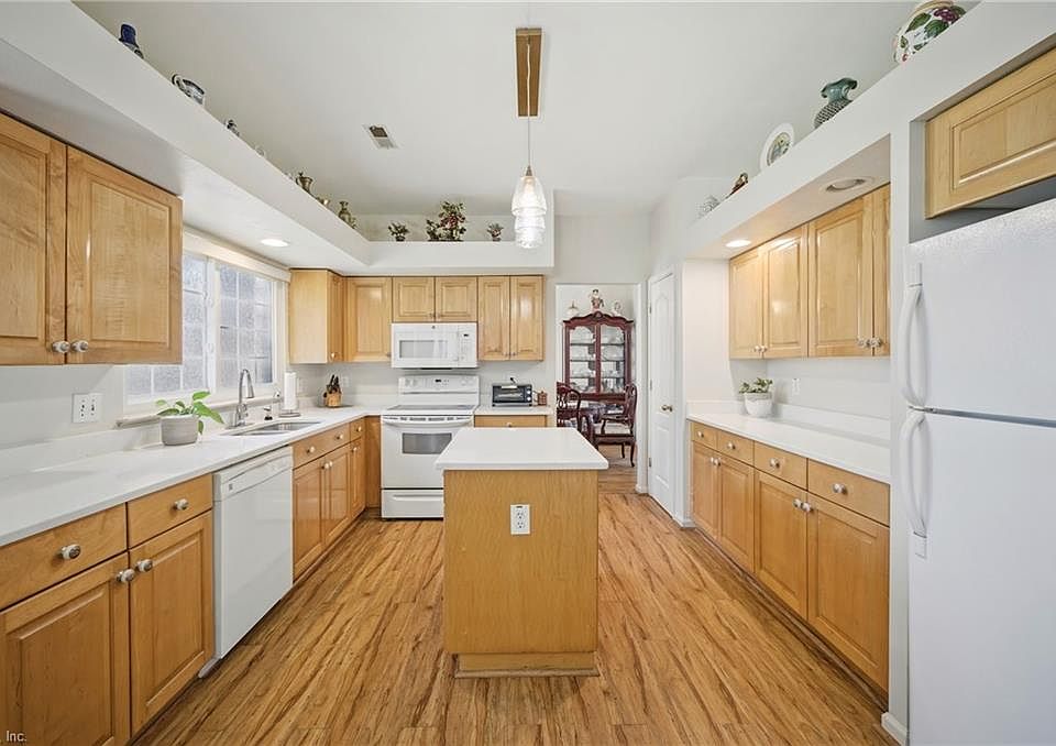 1st image of 2909 Elmore St