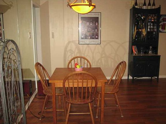 5th image of 1617 N Woodlawn Ave