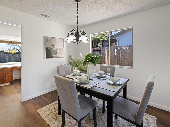 4th image of 354 Evergreen Drive