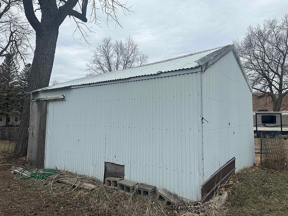 310 S State St, Terril, IA 51364 Zillow